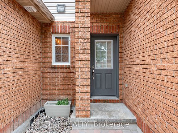 3rd image of 61 Tobermory Cres