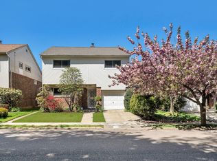 1608 202nd St, Bayside, NY 11360