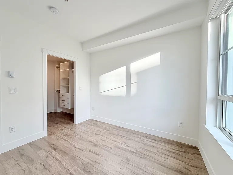 6338 King George Blvd #308 — Photo 12