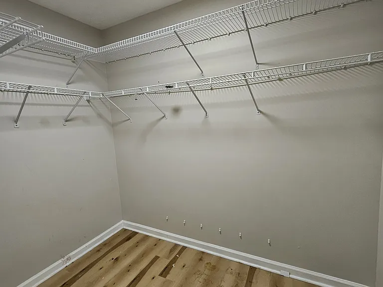 565 Clearwater Pl — Photo 9