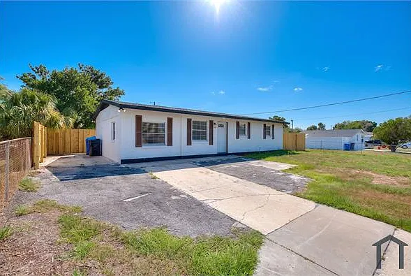 3 bed, 1150 sqft, $2,700 — Photo 3