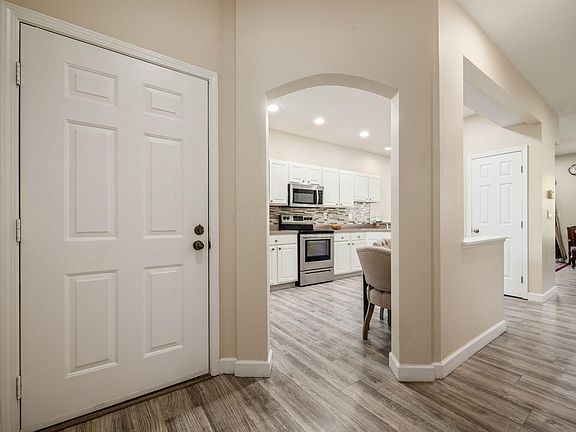 2nd image of 5552 Village Psge