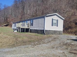 91 Craighead Hill Rd, Hanover, WV 24839
