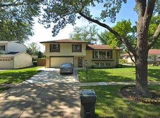 908 Horne Ter, Des Plaines, IL
