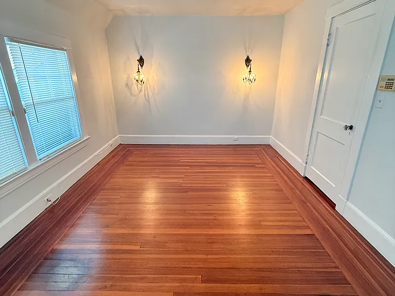 10 Glen Rd — Photo 18
