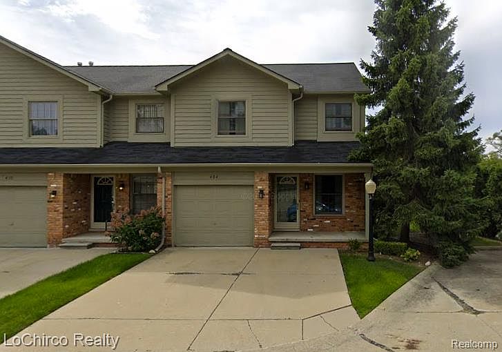 1st image of 404 Oakgrove Ct