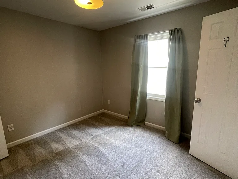 2770 North Ave SE — Photo 17