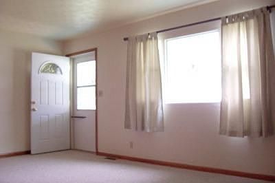 5th image of 428 Gardner St