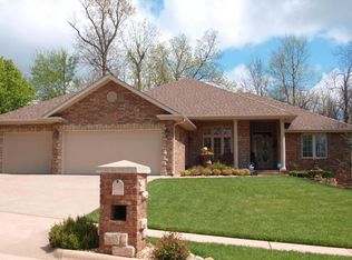 2804 S Marlborough Ave, Springfield, MO 65807