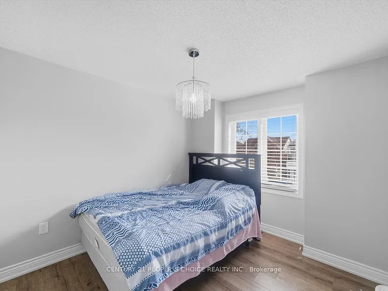 1456 Lyncroft Cres — Photo 34