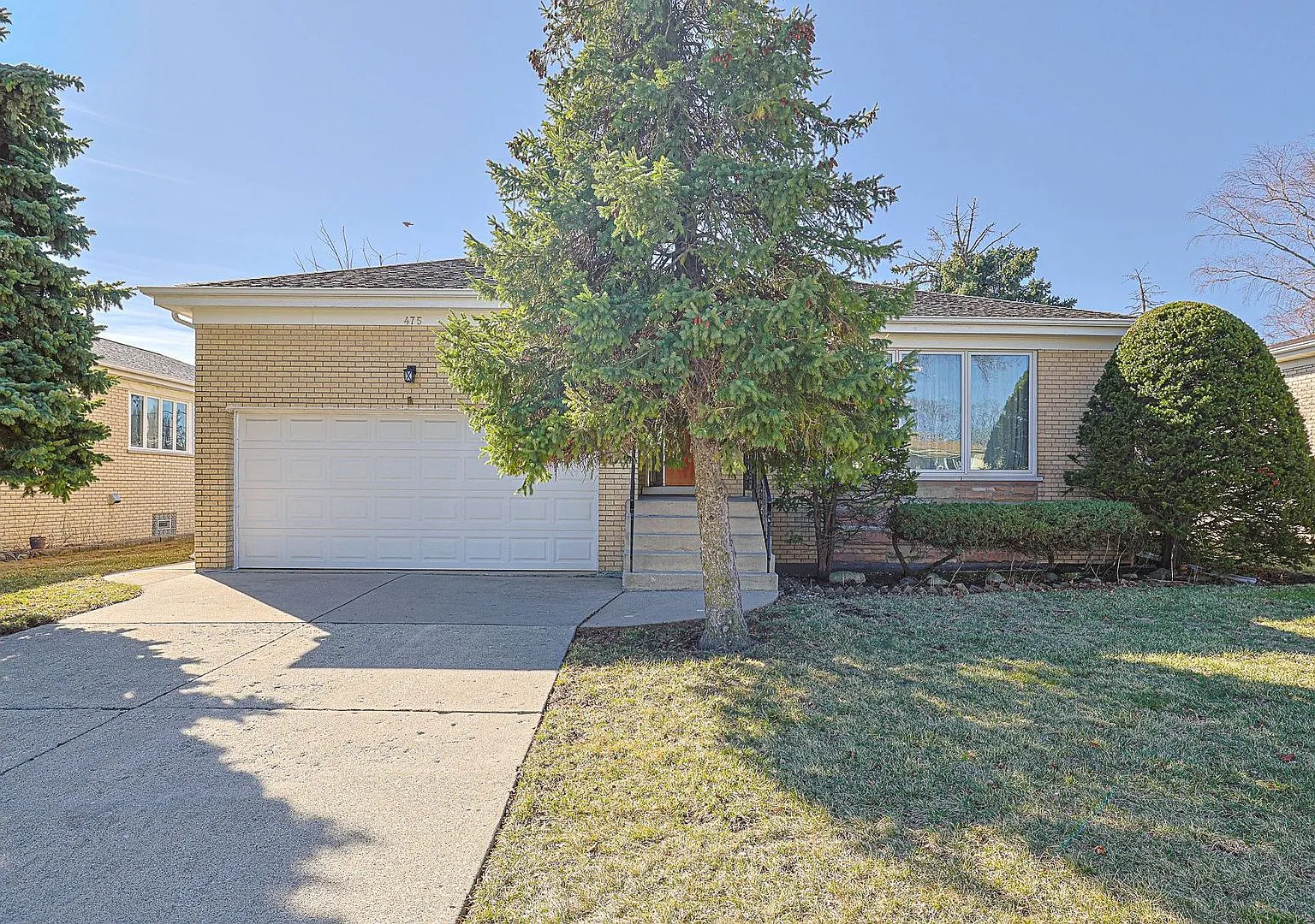 3 bed, 2692 sqft, $3,400 — Photo 1