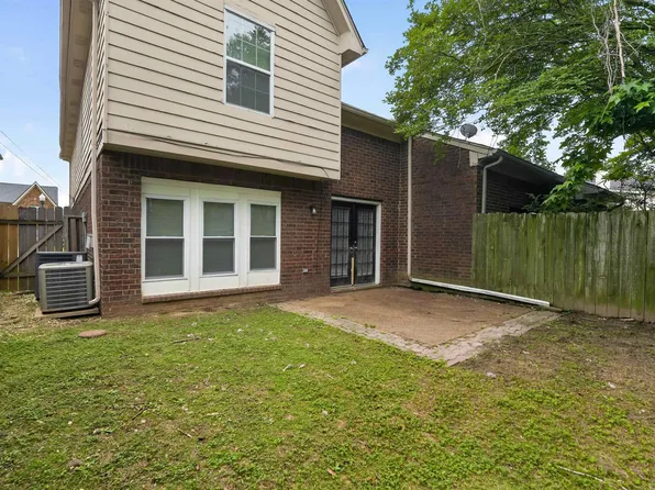 1609 Red Barn Dr, Cordova, TN 38016