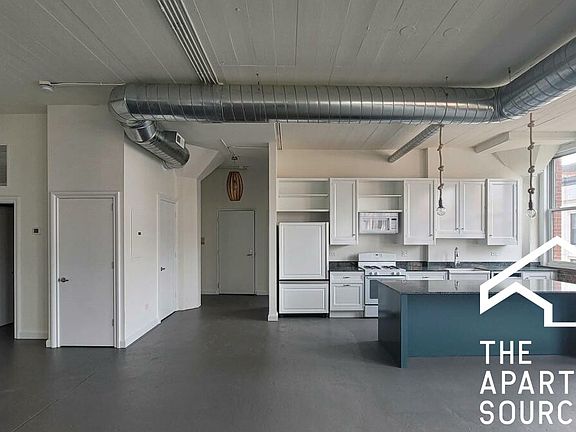 3rd image of 2255 S Michigan Ave APT 5W