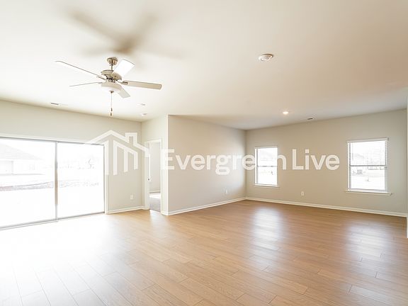 3rd image of 100 Chain Bridge Cir