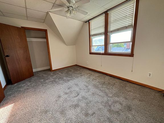 3rd image of 23 Godfrey St Floor 3
