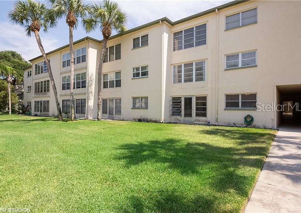 1st image of 11720 Park Blvd APT 106