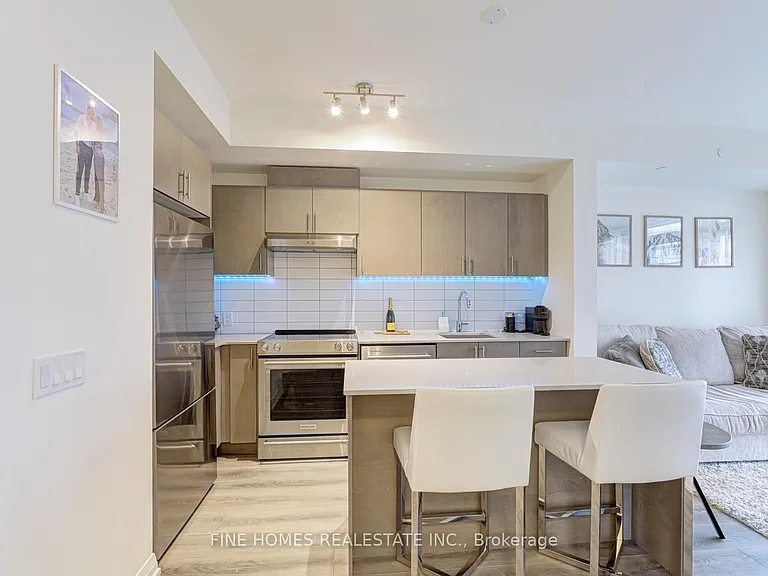 9000 Jane St #1903 — Photo 11