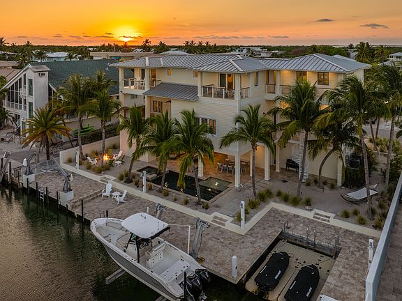 3rd image of 118 Villa Bella Dr