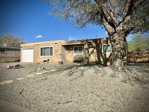 1120 June St NE, Albuquerque, NM 87112