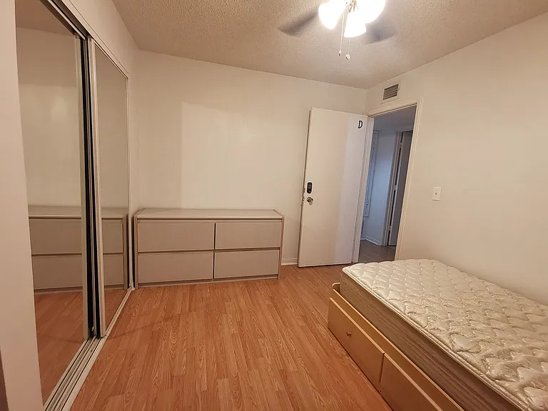 2601 SW Archer Rd #G327 — Photo 14
