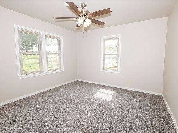 5th image of 1153 Main Ave