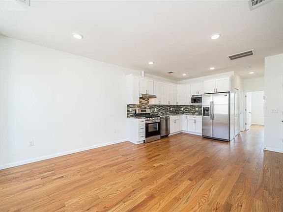 3rd image of 78 Baldwin Ave #B