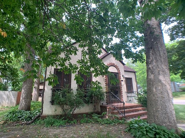 3604 Oakdale Ave N Robbinsdale