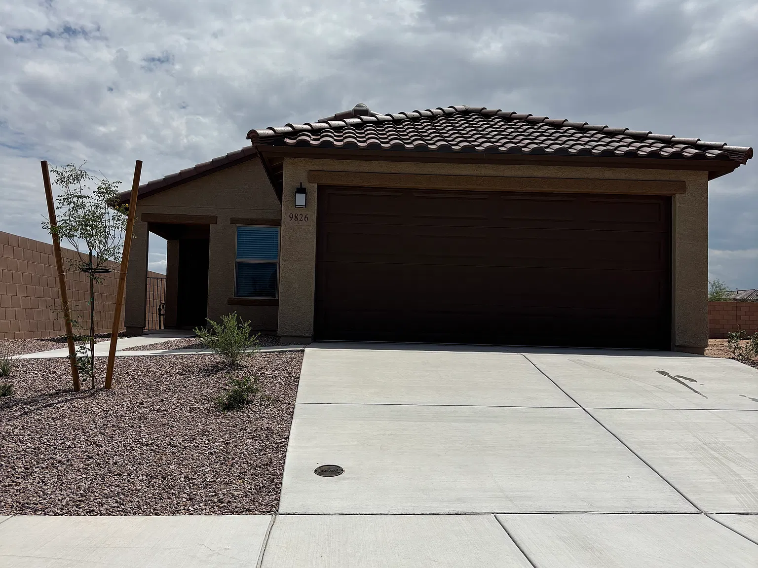 3 bed, 1383 sqft, $1,975 — Photo 1