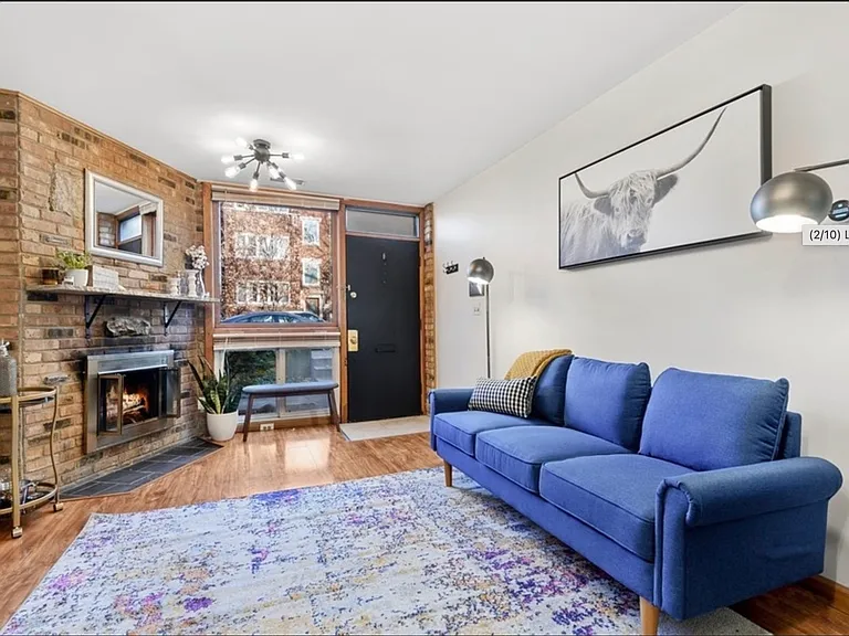 639 W Wellington Ave #4 — Photo 3