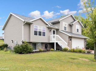 1809 N Ridge Ct, Coralville, IA 52241