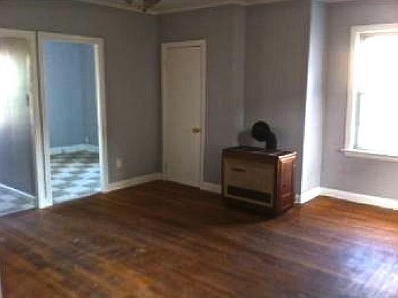 Living Room diff. Angle