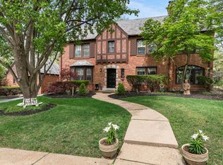 11 Deer Creek Woods, Saint Louis, MO 63124