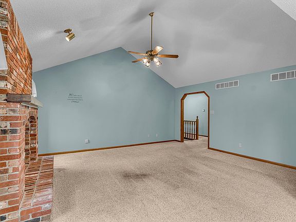 5th image of 6705 SW Scathelock Rd