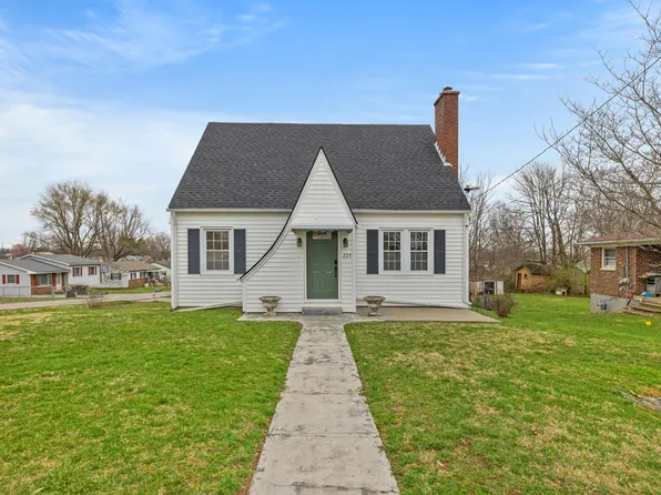 223 High St, Burgin, KY 40330