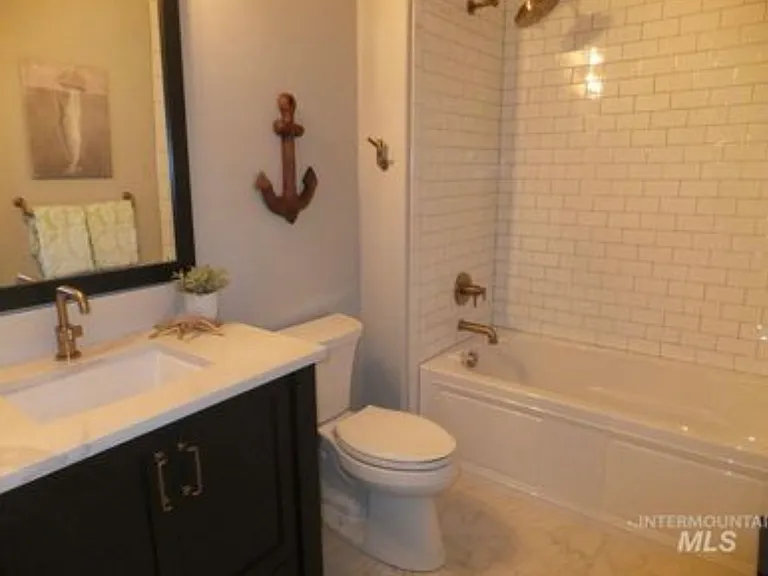 9634 W Twisted Vine Dr — Photo 16