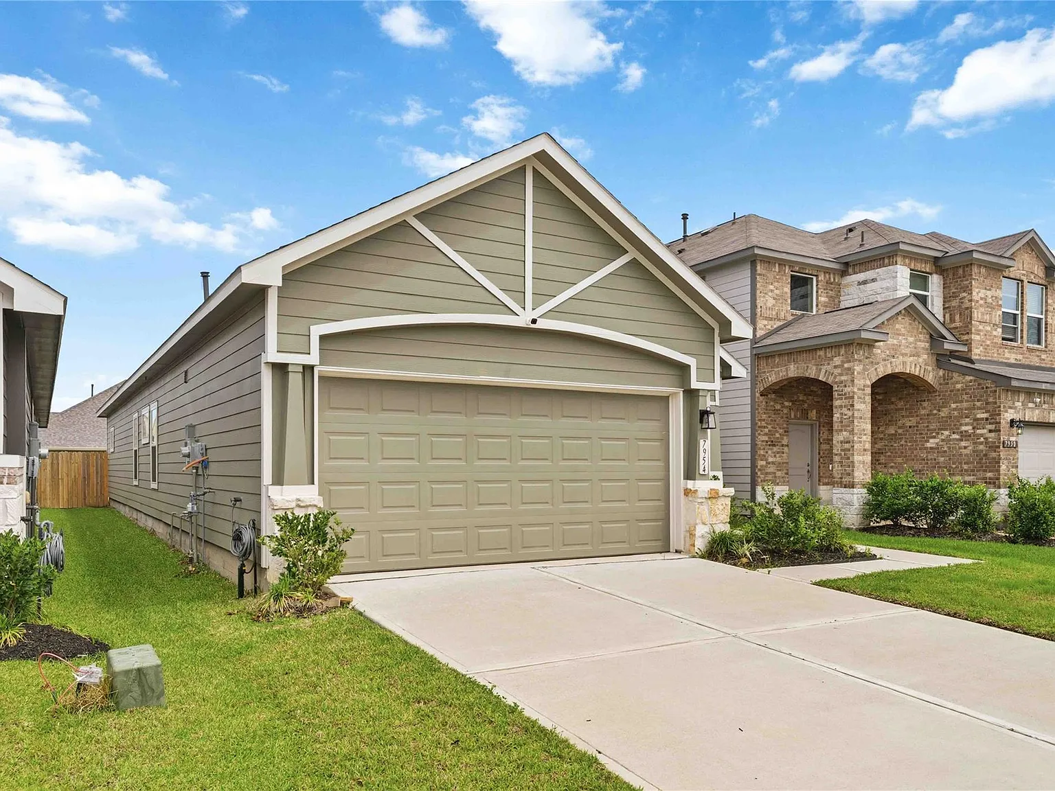 3 bed, 2.0 bath, $2,600 — Photo 2
