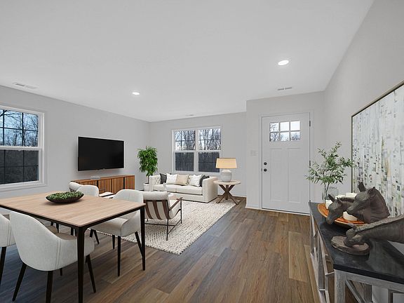 3rd image of 751 Kinsey St