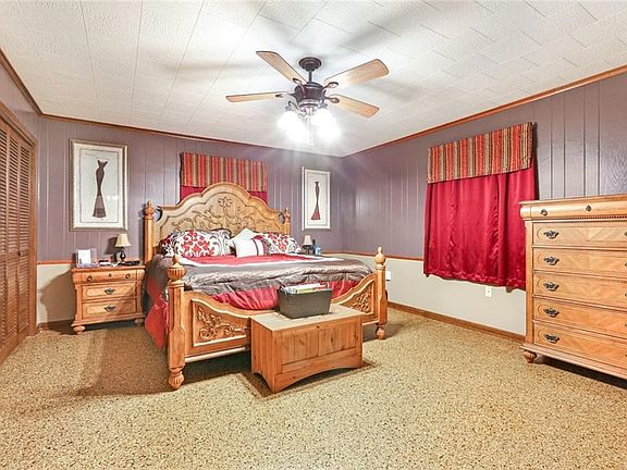 4th image of 302 Avenue K