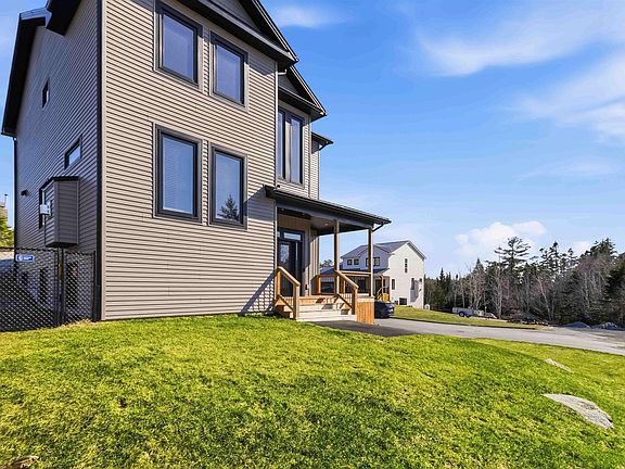 4th image of 86 Riverview Dr