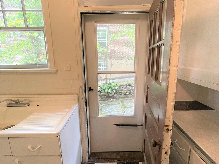 1405 Severn St #B1 — Photo 108