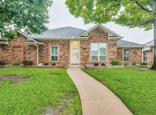 1040 Magnolia Dr, Carrollton, TX 75007