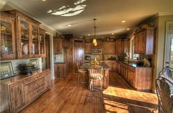 4th image of 6011 Hilltop Dr