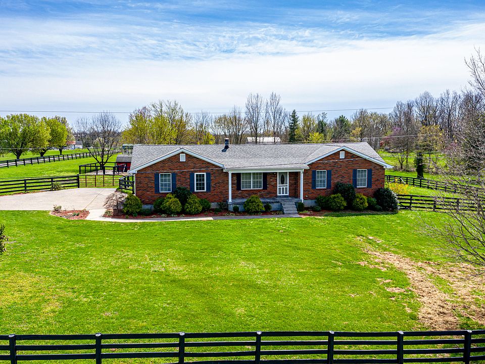 1st image of 76 Spring Meadows Dr