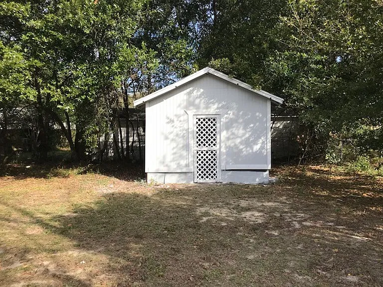 16 Mandalay Dr — Photo 24