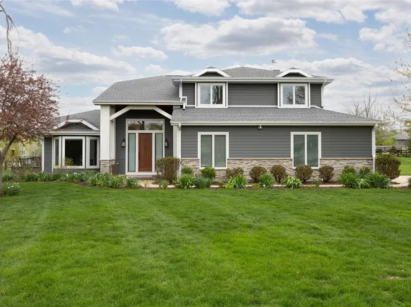 4353 Kenilworth Ct SE, Cedar Rapids, IA 52403