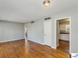 7131 E Gilbert St, Wichita, KS 67207