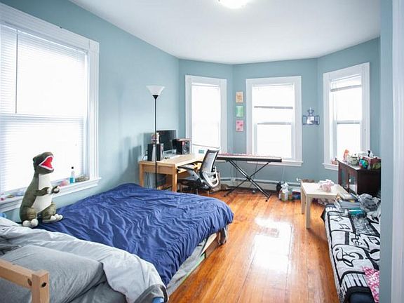 5th image of 173 Rindge Ave #3R