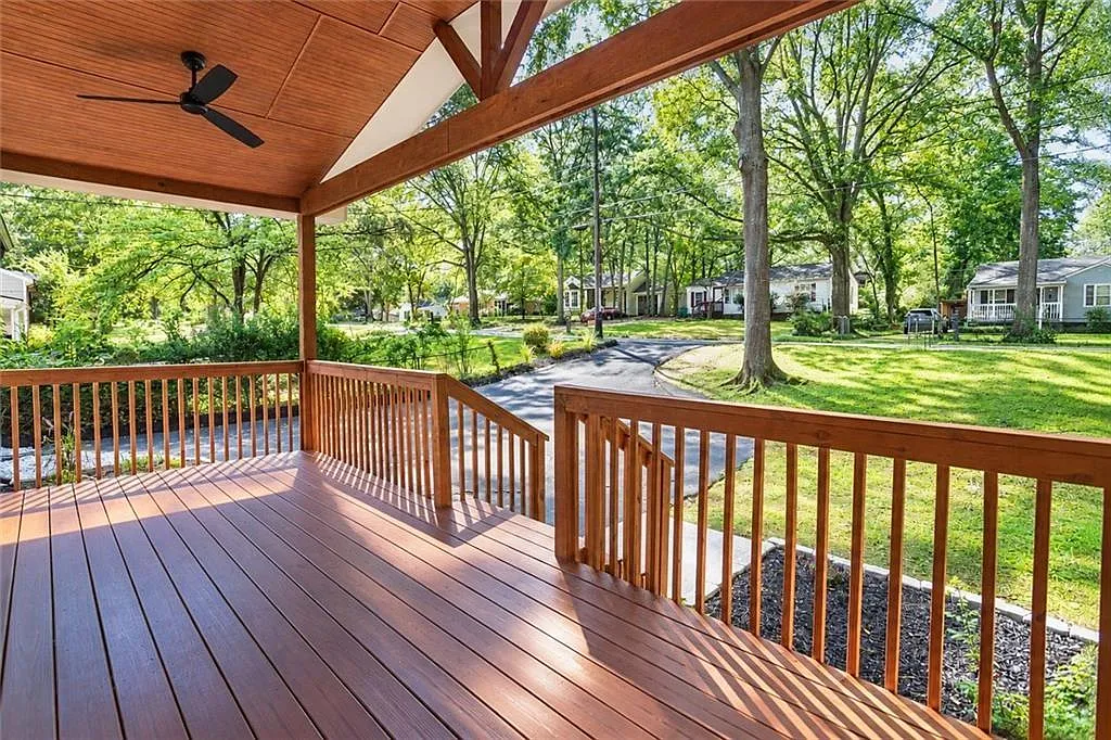 3 bed, 2.0 bath, $2,500 — Photo 2