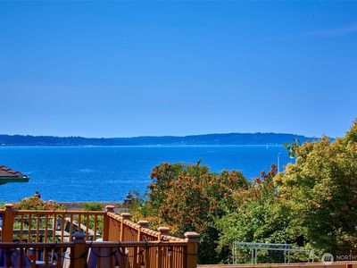 2410 NW Neptune Place, Seattle, WA, 98117