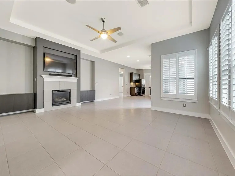 309 W Jeffrey David Ln — Photo 5